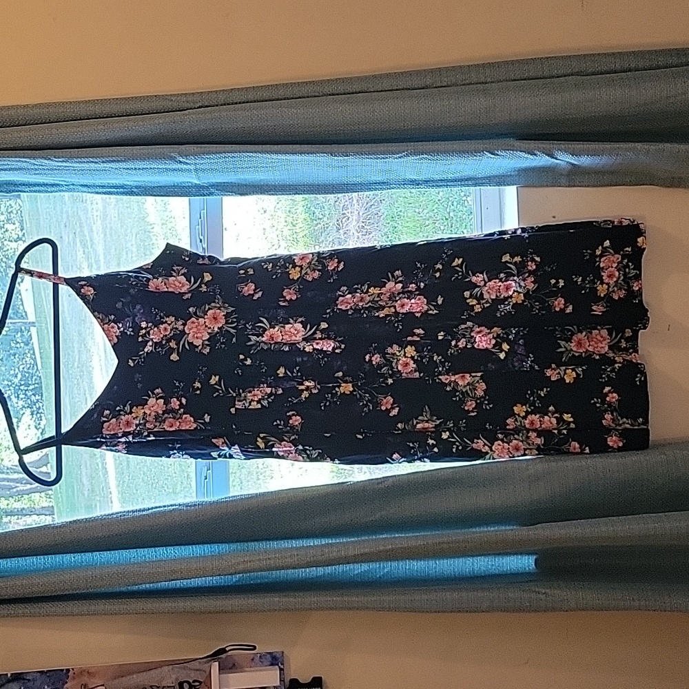 Old Navy XXL black dress with flowers